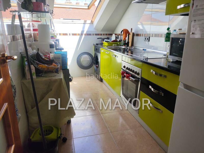 Foto f36bef89-3397-44a7-968f-5e76b5e40c6b. Àtic amb calefacció aparcament piscina a Moriscos