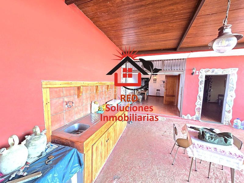 Foto b44f7aa6-11df-482c-ab39-d298837f067a. Casa amb aparcament a Sauzal (El)