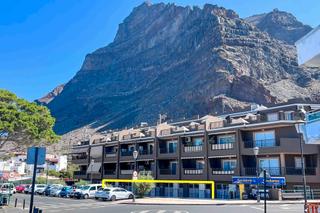 Business premise en N/a. Gran local comercial en la playa con muchas posibilidades.