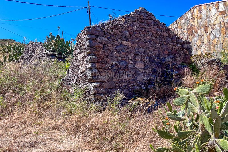 Foto c5d2bc69-e0db-45b4-b806-d9efc21d71b7. Terreno residencial en calle las casitas parcela edificable con ruina en arure en Valle Gran Rey