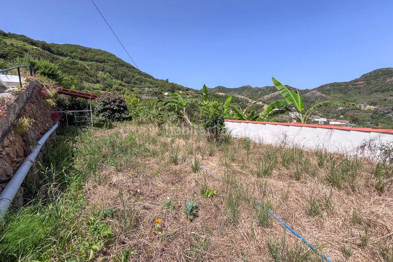 Foto ad3852c9-88ac-49f8-9cab-4634c8cf2e80. Masia a carretera cv -5 a Agulo