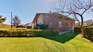 Chalet à Barrundia. Venta de espectacular chalet en larrea (alava)