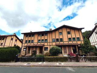 Reihenhaus  Biguillano kalea 32. Casa adosada en murguia