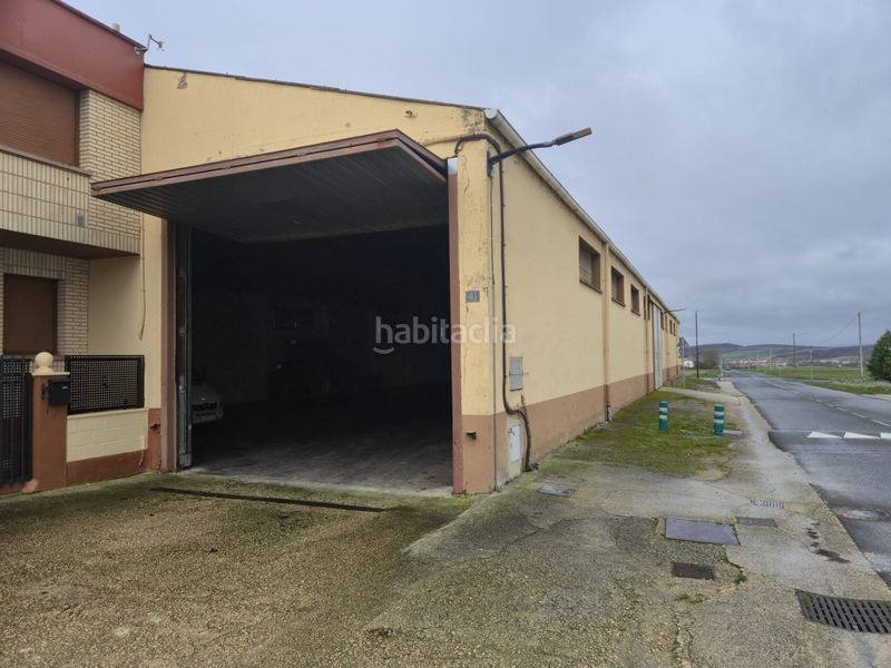 Foto bf5f2763-f8f3-4e04-8769-99456954f22b. Lloguer nau industrial a Iruraiz - Gauna