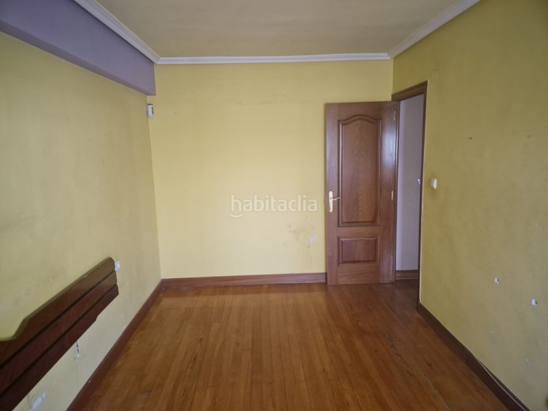 Foto 7038db49-bc2b-4f13-b894-dbf8b7745dcc. Pis a Eibar