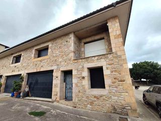 Haus in Elburgo / Burgelu