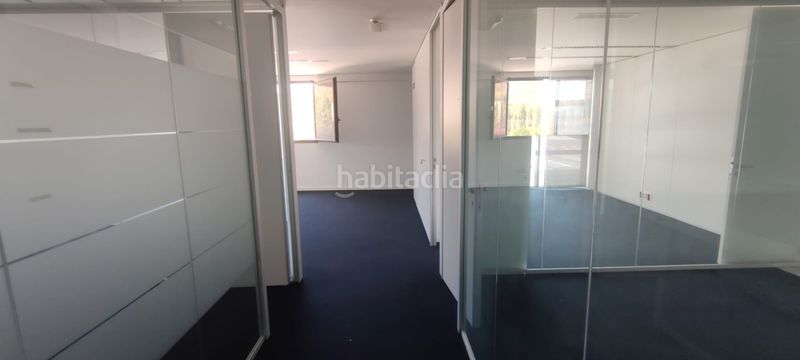 Foto 5ed8dd26-e637-41e7-8068-2bd719c8fb33. Oficina en carretera de artica 29 oficina planta entera en Berrioplano