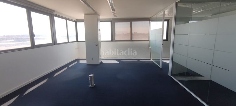 Foto 7ae1abf9-6945-401d-bd23-c90460e1f0eb. Oficina en carretera de artica 29 oficina planta entera en Berrioplano