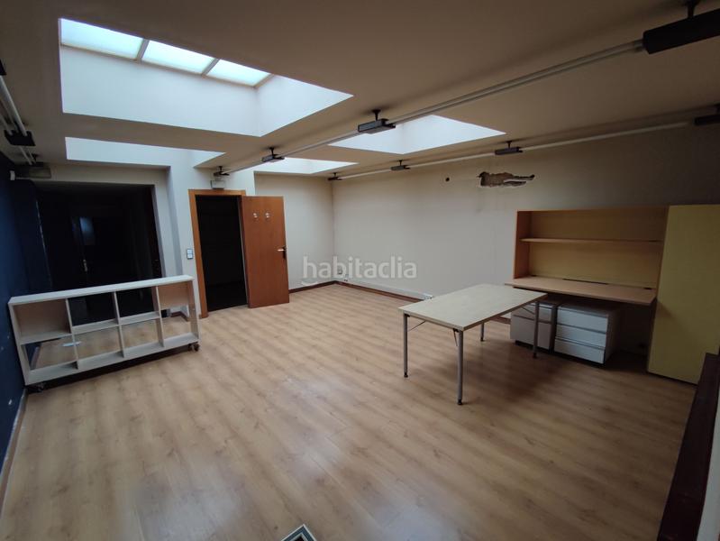 Foto a0817365-3456-4ab2-8e96-4856b6958a6e. Bureau dans Ensanche Vitoria - Gasteiz
