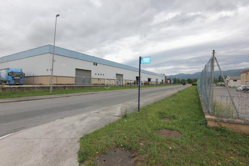 Foto ebe4c3de-9f0f-468f-93ba-1b604afc47c0. Bâtiment à usage industriel dans Asparrena