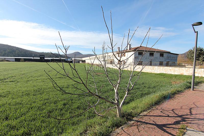 Foto ac415245-e4d0-4bb6-b6e4-33ecf33e479f. Terrain résidentiel dans Arraia - Maeztu