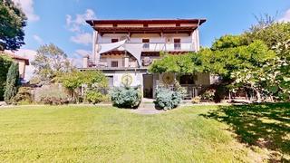 Xalet en Arakil. Casa unifamiliar con terreno y ascensor en izurdiaga