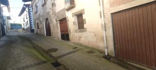 Mas  Aixkardi kalea. Casa a reformar, rehabilitar o derribar en dorrao/torrano