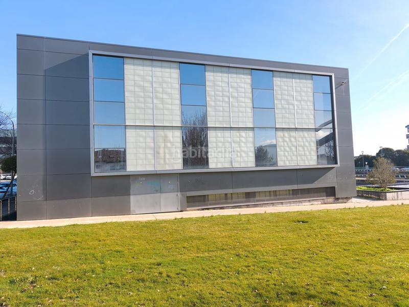 Foto 57743e2a-1413-4b31-b00a-b676760abe6d. Business premise in calle etxesakan 28 in Zizur Mayor / Zizur Nagusia