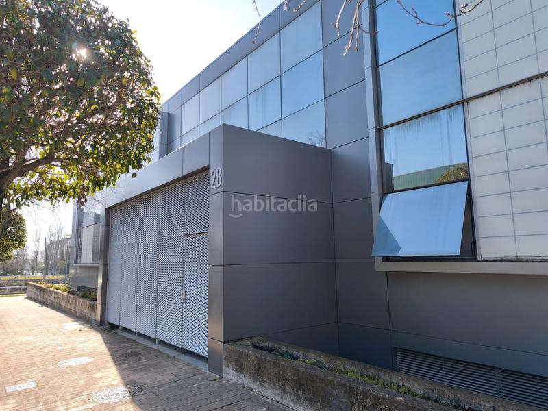 Foto bd0ec192-856c-4440-9beb-fb61d5d3348f. Business premise in calle etxesakan 28 in Zizur Mayor / Zizur Nagusia