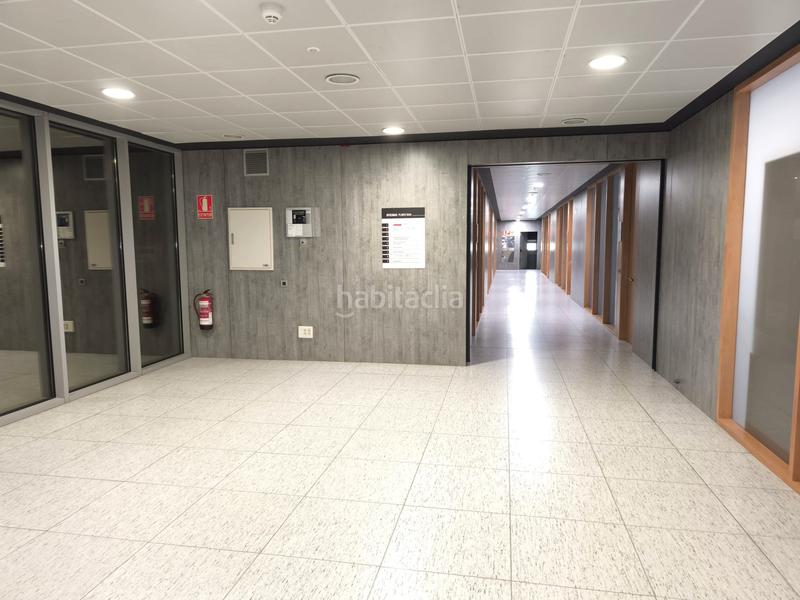 Foto 36dac491-48b6-4b70-ae21-50833b34aaac. Business premise in calle etxesakan 28 in Zizur Mayor / Zizur Nagusia