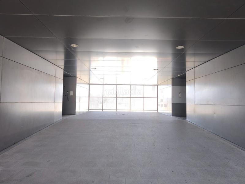 Foto 541dedb6-09ca-423d-8fd8-d15b462063a0. Business premise in calle etxesakan 28 in Zizur Mayor / Zizur Nagusia