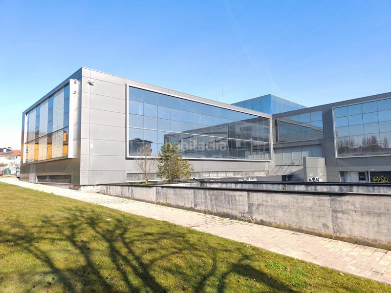 Foto d451ae94-8d1a-454a-a30c-90016fa23f3f. Business premise in calle etxesakan 28 in Zizur Mayor / Zizur Nagusia