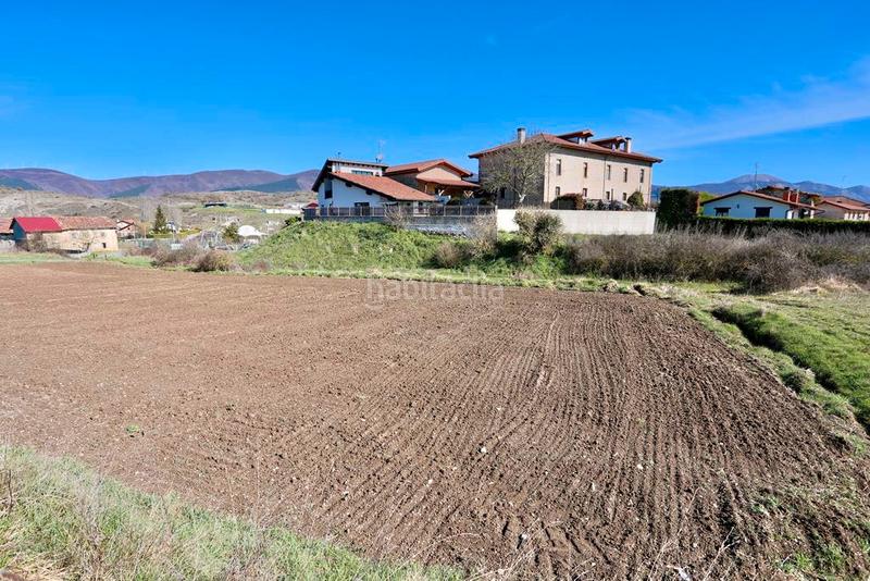 Foto ba2ba4ec-f885-414c-a49e-d95c8300590f. Wohngrundstück in San Millán / Donemiliaga