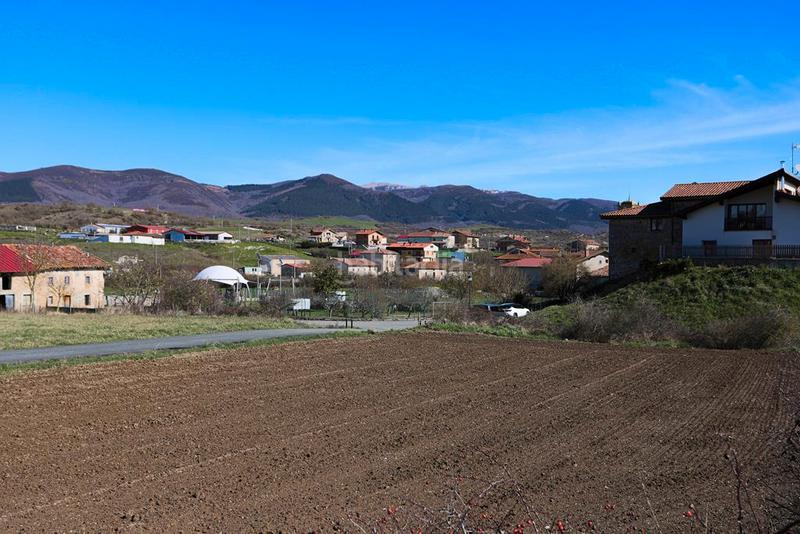 Foto c6f0e460-5402-4a60-a640-281c6d11b2fb. Wohngrundstück in San Millán / Donemiliaga