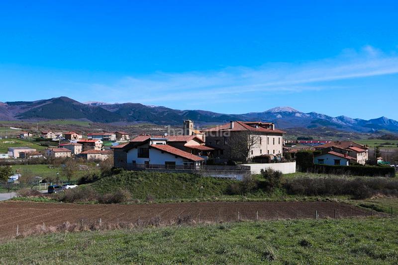Foto e196539e-8953-428e-bd6a-e72b4f5af674. Wohngrundstück in San Millán / Donemiliaga