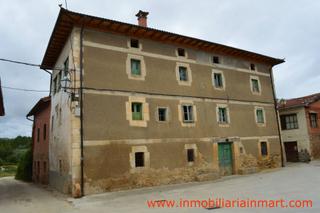 Maison à Medina de Pomar. Casa para reformar cerca de medina con tejado nuevo p 3077