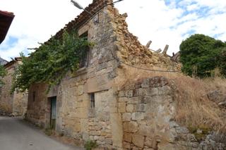 Casa a Merindad de Valdivielso. Casa de piedra para reconstruir en valle valdivielso.  p 1042