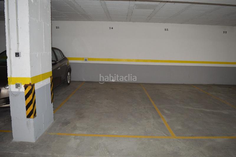 Foto 06d7a93f-0df7-4006-9413-7bbc1f686135. Aparcament cotxe a Medina de Pomar