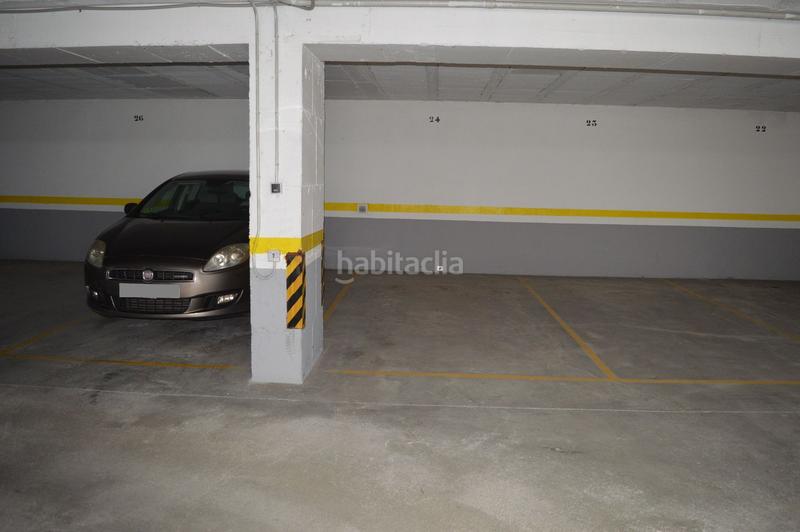 Foto 0a6be65c-b777-4e84-ad54-5f56258fb074. Aparcament cotxe a Medina de Pomar