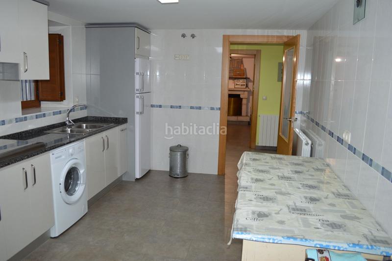Foto b39984d4-c994-4465-8d18-bc804c0b852a. Casa con riscaldamento in Merindad de Montija