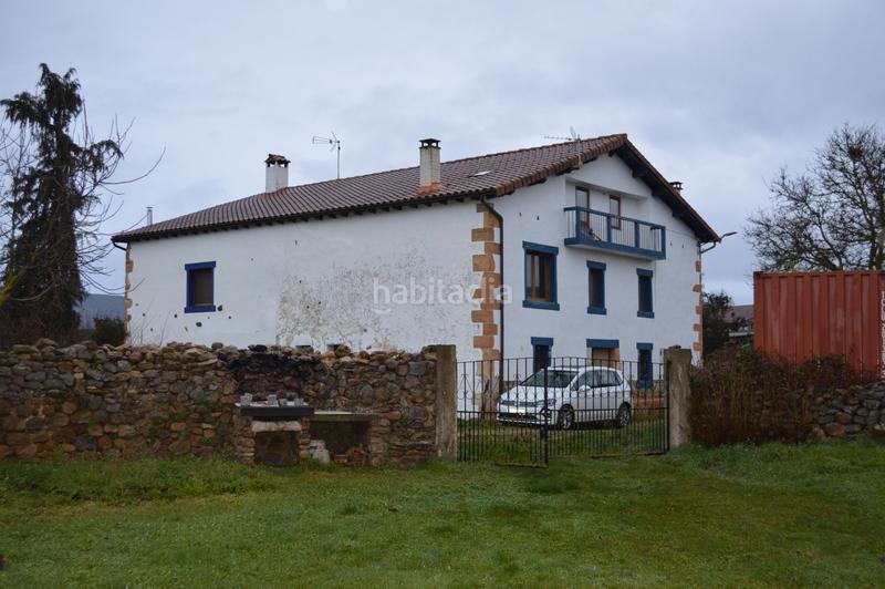 Foto d835060e-d814-4d1d-841d-5e35e1b4537e. Casa con riscaldamento in Merindad de Montija