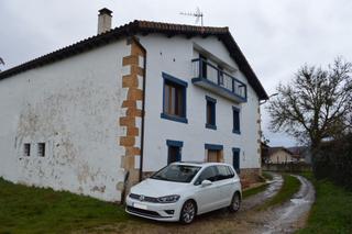 Casa a Merindad de Montija. Casa de dos plantas y desván, reformada y preparada para entrar
