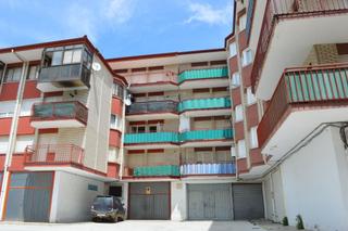Piso en Medina de Pomar. Venta de 2 piso cerca de la estacin de autobuses y el lupa . m