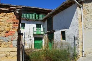 Casa a Medina de Pomar. Casa rustica para reformar en momediano  p 2119