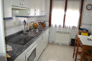 Appartement à Medina de Pomar. Venta de 1 piso cerca de la estación de autobuses y el lupa . m