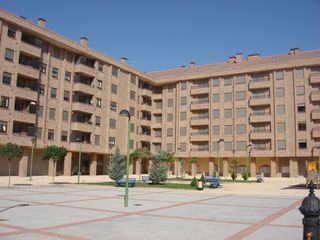 Car parking in Calle autónoma 15