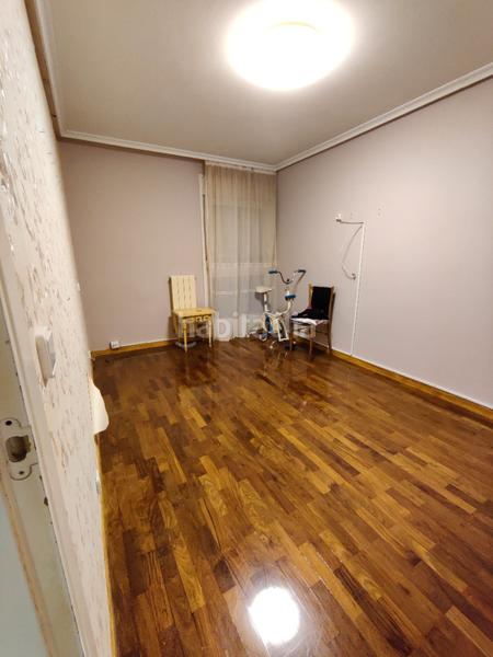 Foto 54a27690-f007-488b-834b-a267bc5d1605. Duplex with heating parking in Fuentecillas - S7 - S8 Burgos