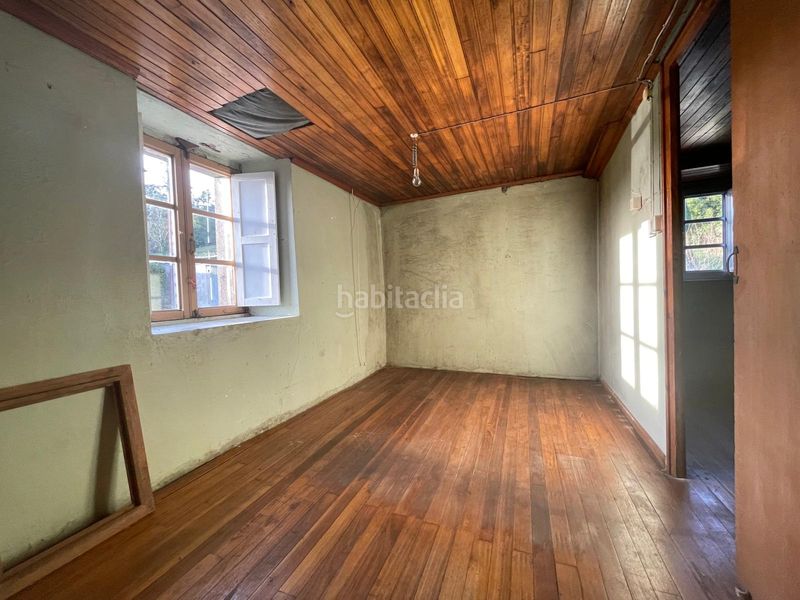 Foto 45ada7e8-b657-41c9-a9ca-af2a11473f64. Casa amb xemeneia a Moeche