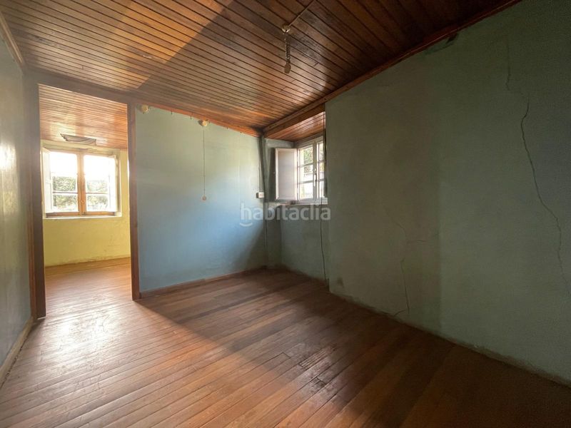 Foto 7fa47ab0-3b38-421c-949e-f9201531a940. Casa amb xemeneia a Moeche
