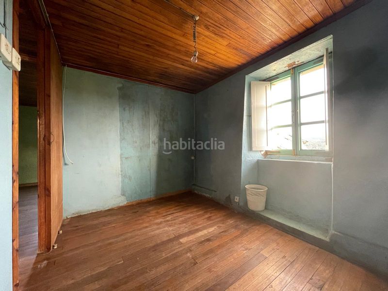 Foto dcbc575a-ff67-4a28-91b2-aae5e20b6b44. Casa amb xemeneia a Moeche