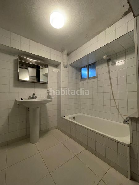 Foto e5a0dd5c-1c99-4280-b79d-5e8a42a015ee. Casa amb xemeneia a Moeche