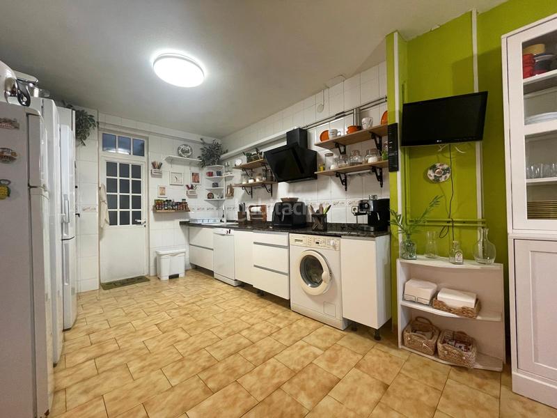Foto 0944d657-a722-4f88-a8e8-6e6e3d800b48. Duplex con riscaldamento in Canido Ferrol