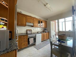 Etagenwohnung in A Malata - Catabois - Ciudad Jardín. Se vende piso amplio con trastero en catabois