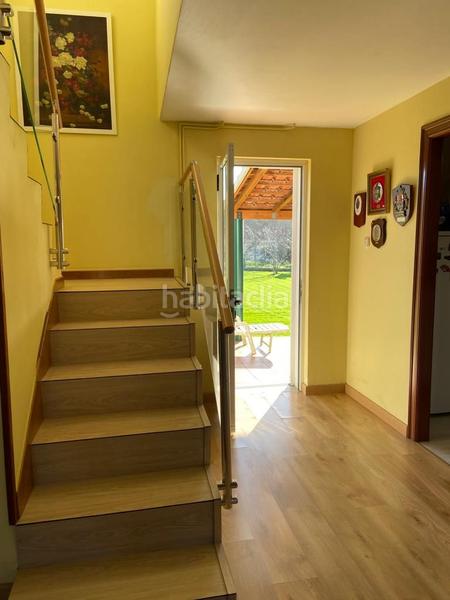 Foto 4a4dc930-55a9-4f85-ab1f-62ee1e93b79e. Chalet en Área Rural Ferrol
