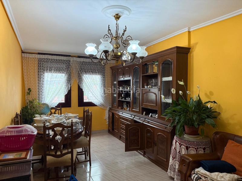 Foto 27a4a8a2-5bfb-4cda-b55d-8bfbe92fcc4d. Casa in Porta Nova Ferrol