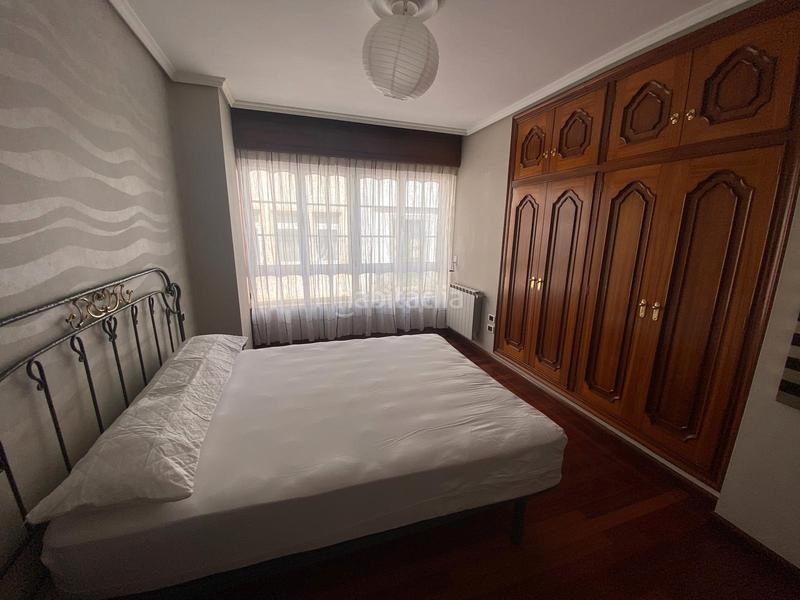 Foto cc248c41-2bbb-4ef2-9753-9b16c6cdf3f4. Lloguer pis amb calefacció a Centro Ferrol