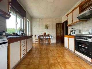 Casa a Valdoviño. Se vende casa con finca en pantín