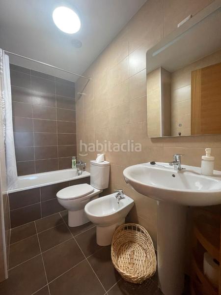 Foto a88c8544-1b47-429f-aa81-5b5753c55853. Alquiler apartamento se alquila en temporada escolar apartamento nuevo de dos dormitorios y ascensor en Mugardos