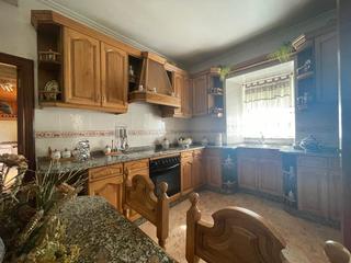 Xalet en Fene. Se vende casa grande con finca y anexos en fene (no precisa reha