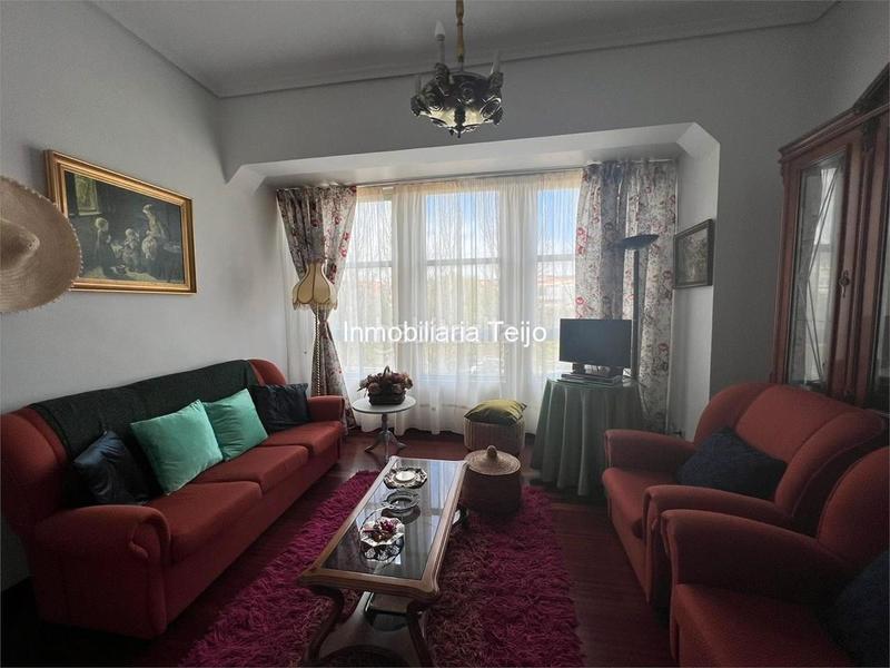 Foto d125bcf7-389d-424d-a5e6-32f47084893d. Piso se vende piso de 3 dormitorios en ultramar en Ferrol